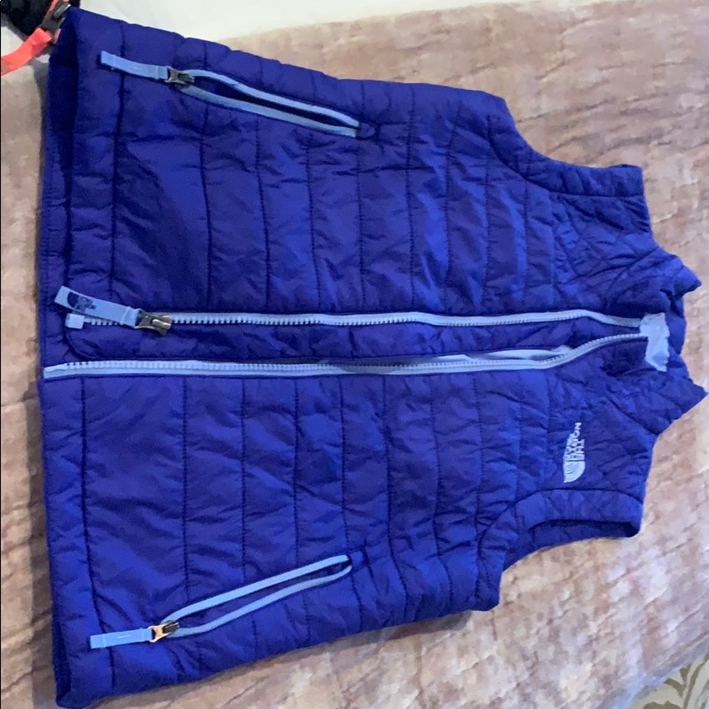 Girls north face vest